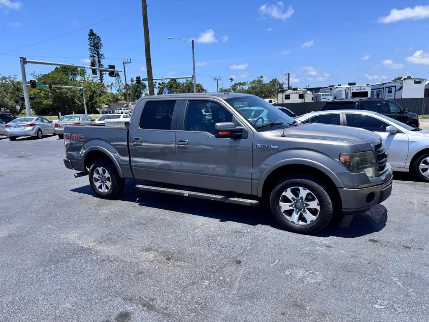 2013 GRAY FORD F150 SUPERCREW (1FTFW1CF2DF) with an 5.0L engine, Automatic transmission, located at 2929 9th St. West, Bradenton, 34205, (941) 242-2810, 27.473591, -82.570679 - Thanks for inquring into DriveNation USA! All vehicles listed can be viewed at www.drivenationusa.com for vehicle history reports and additonal info. We cannot quote any terms such as down payments or monthly payments without an application. You can apply directly at www.drivenationusa.com or by con - Photo#2