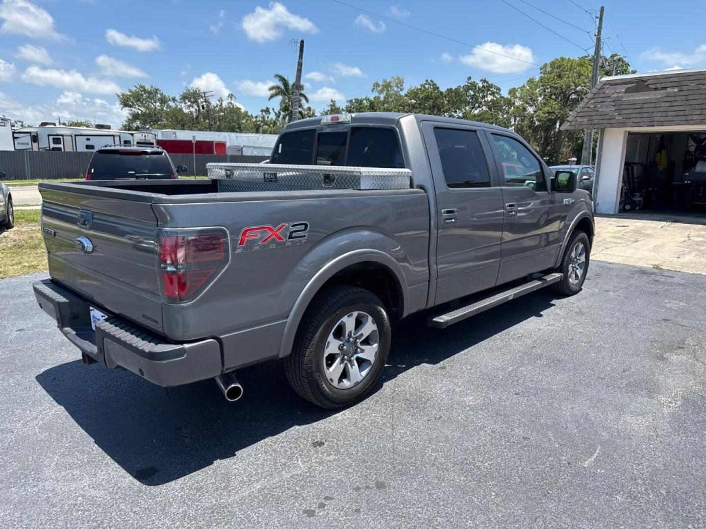2013 GRAY FORD F150 SUPERCREW (1FTFW1CF2DF) with an 5.0L engine, Automatic transmission, located at 2929 9th St. West, Bradenton, 34205, (941) 242-2810, 27.473591, -82.570679 - Thanks for inquring into DriveNation USA! All vehicles listed can be viewed at www.drivenationusa.com for vehicle history reports and additonal info. We cannot quote any terms such as down payments or monthly payments without an application. You can apply directly at www.drivenationusa.com or by con - Photo#7