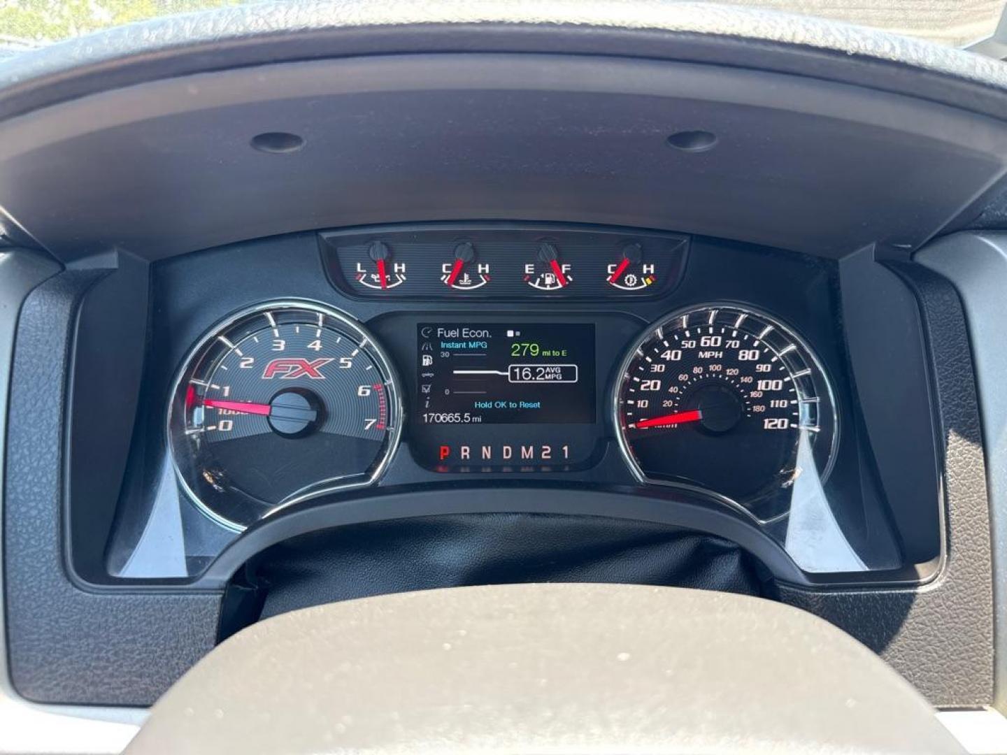 2013 GRAY FORD F150 SUPERCREW (1FTFW1CF2DF) with an 5.0L engine, Automatic transmission, located at 2929 9th St. West, Bradenton, 34205, (941) 242-2810, 27.473591, -82.570679 - Thanks for inquring into DriveNation USA! All vehicles listed can be viewed at www.drivenationusa.com for vehicle history reports and additonal info. We cannot quote any terms such as down payments or monthly payments without an application. You can apply directly at www.drivenationusa.com or by con - Photo#12