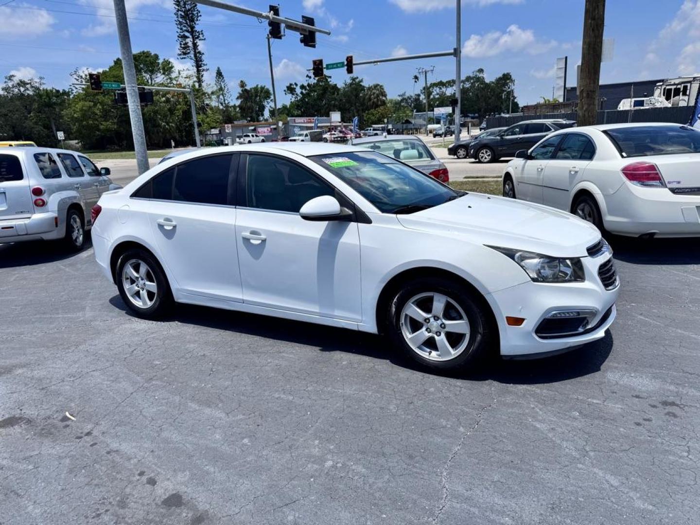 2016 WHITE CHEVROLET CRUZE LIMITED LT (1G1PE5SB2G7) with an 1.4L engine, Automatic transmission, located at 2929 9th St. West, Bradenton, 34205, (941) 242-2810, 27.473591, -82.570679 - Thanks for inquring into DriveNation USA! All vehicles listed can be viewed at www.drivenationusa.com for vehicle history reports and additonal info. We cannot quote any terms such as down payments or monthly payments without an application. You can apply directly at www.drivenationusa.com or by con - Photo#1