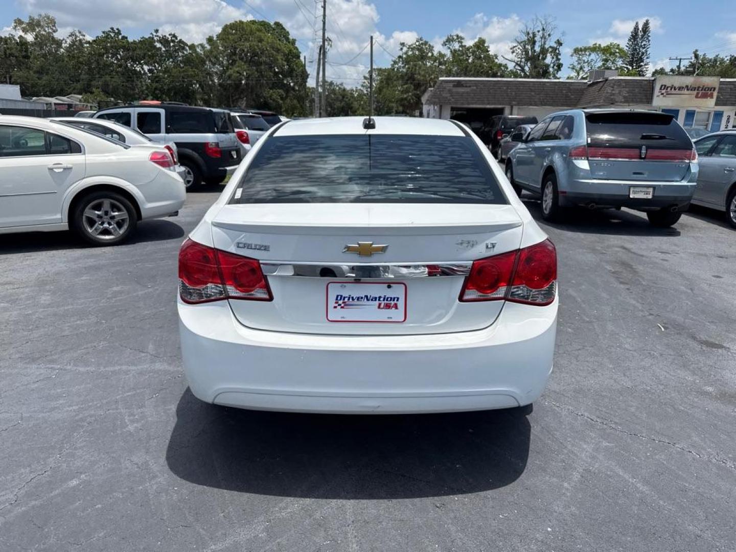 2016 WHITE CHEVROLET CRUZE LIMITED LT (1G1PE5SB2G7) with an 1.4L engine, Automatic transmission, located at 2929 9th St. West, Bradenton, 34205, (941) 242-2810, 27.473591, -82.570679 - Thanks for inquring into DriveNation USA! All vehicles listed can be viewed at www.drivenationusa.com for vehicle history reports and additonal info. We cannot quote any terms such as down payments or monthly payments without an application. You can apply directly at www.drivenationusa.com or by con - Photo#5