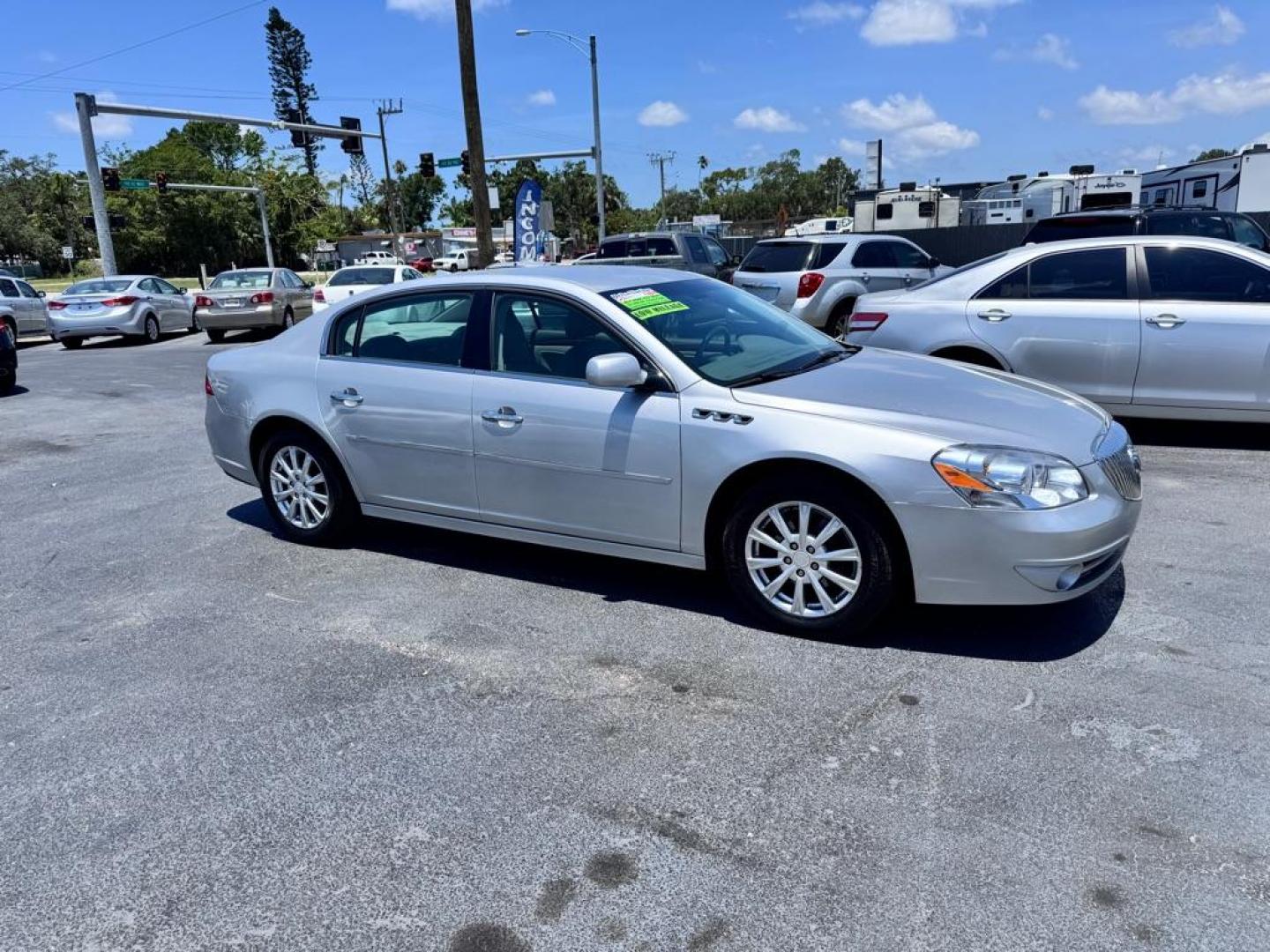 2010 SILVER BUICK LUCERNE CXL (1G4HC5E1XAU) with an 3.9L engine, Automatic transmission, located at 2929 9th St. West, Bradenton, 34205, (941) 242-2810, 27.473591, -82.570679 - Thanks for inquring into DriveNation USA! All vehicles listed can be viewed at www.drivenationusa.com for vehicle history reports and additonal info. We cannot quote any terms such as down payments or monthly payments without an application. You can apply directly at www.drivenationusa.com or by con - Photo#13