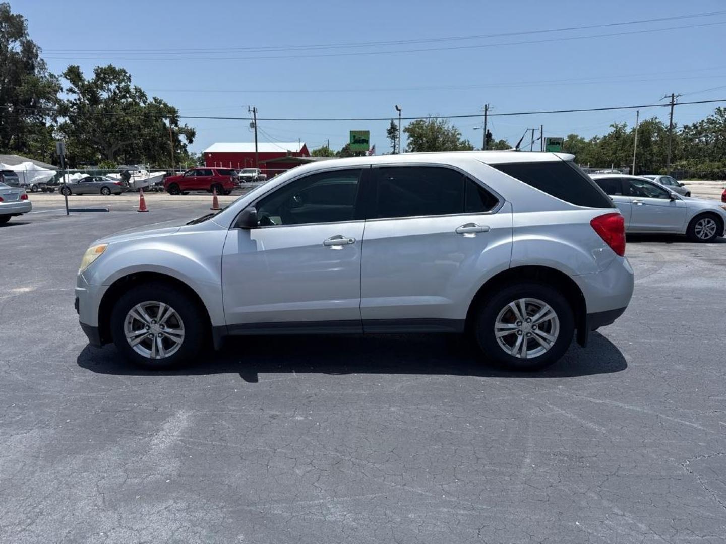 2012 SILVER CHEVROLET EQUINOX LS (2GNALBEK6C6) with an 2.4L engine, Automatic transmission, located at 2929 9th St. West, Bradenton, 34205, (941) 242-2810, 27.473591, -82.570679 - Thanks for inquring into DriveNation USA! All vehicles listed can be viewed at www.drivenationusa.com for vehicle history reports and additonal info. We cannot quote any terms such as down payments or monthly payments without an application. You can apply directly at www.drivenationusa.com or by con - Photo#4