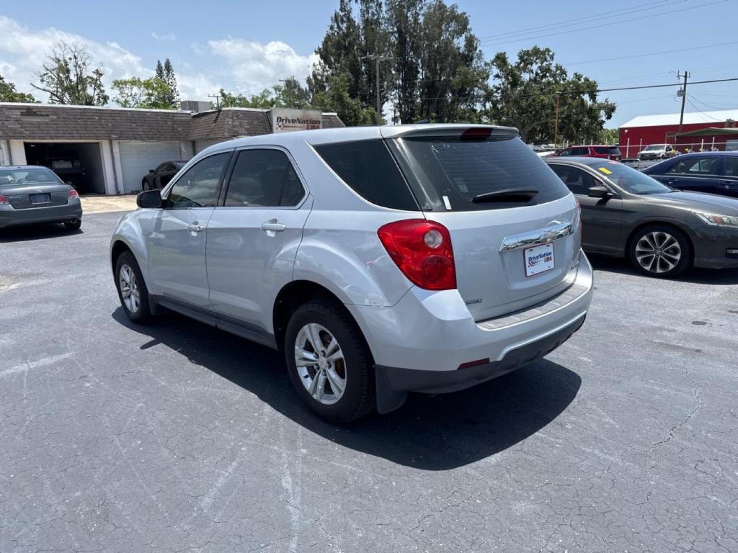 2012 SILVER CHEVROLET EQUINOX LS (2GNALBEK6C6) with an 2.4L engine, Automatic transmission, located at 2929 9th St. West, Bradenton, 34205, (941) 242-2810, 27.473591, -82.570679 - Thanks for inquring into DriveNation USA! All vehicles listed can be viewed at www.drivenationusa.com for vehicle history reports and additonal info. We cannot quote any terms such as down payments or monthly payments without an application. You can apply directly at www.drivenationusa.com or by con - Photo#5