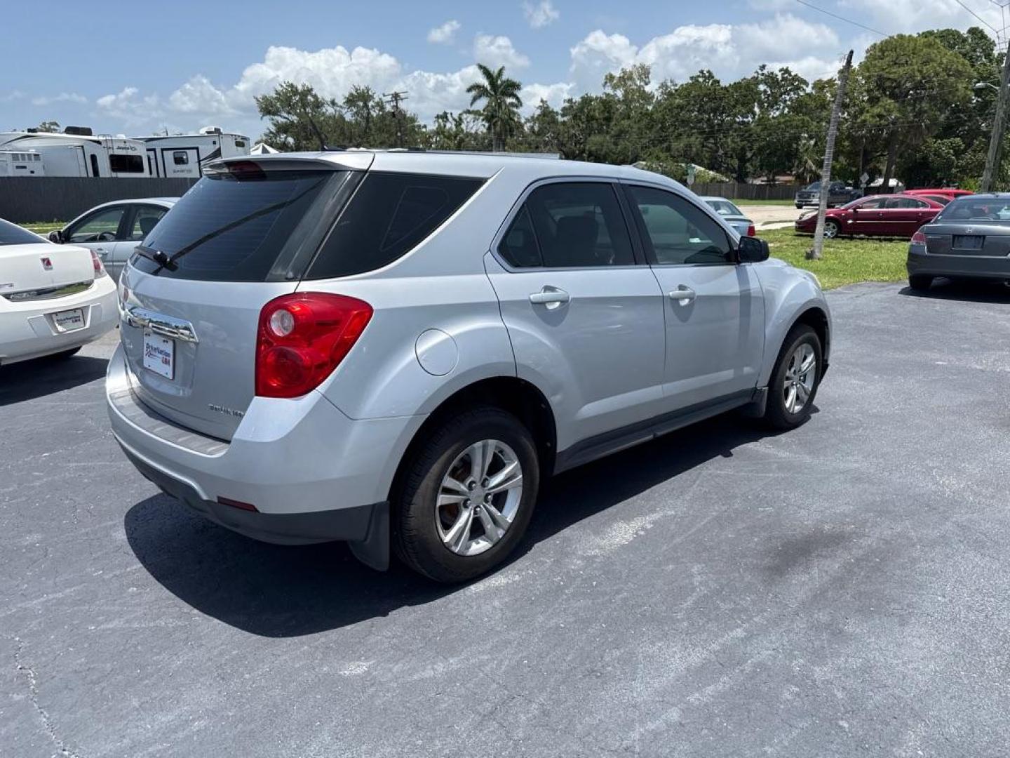 2012 SILVER CHEVROLET EQUINOX LS (2GNALBEK6C6) with an 2.4L engine, Automatic transmission, located at 2929 9th St. West, Bradenton, 34205, (941) 242-2810, 27.473591, -82.570679 - Thanks for inquring into DriveNation USA! All vehicles listed can be viewed at www.drivenationusa.com for vehicle history reports and additonal info. We cannot quote any terms such as down payments or monthly payments without an application. You can apply directly at www.drivenationusa.com or by con - Photo#6