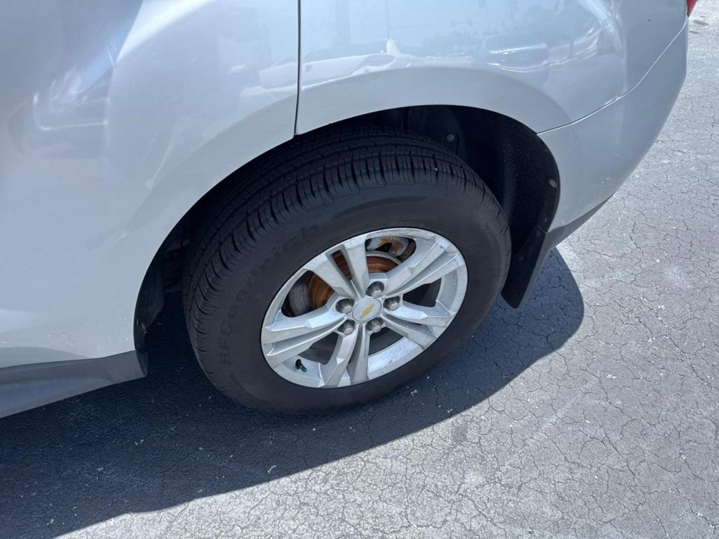 2012 SILVER CHEVROLET EQUINOX LS (2GNALBEK6C6) with an 2.4L engine, Automatic transmission, located at 2929 9th St. West, Bradenton, 34205, (941) 242-2810, 27.473591, -82.570679 - Thanks for inquring into DriveNation USA! All vehicles listed can be viewed at www.drivenationusa.com for vehicle history reports and additonal info. We cannot quote any terms such as down payments or monthly payments without an application. You can apply directly at www.drivenationusa.com or by con - Photo#8