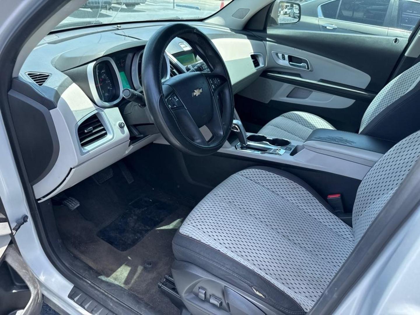2012 SILVER CHEVROLET EQUINOX LS (2GNALBEK6C6) with an 2.4L engine, Automatic transmission, located at 2929 9th St. West, Bradenton, 34205, (941) 242-2810, 27.473591, -82.570679 - Thanks for inquring into DriveNation USA! All vehicles listed can be viewed at www.drivenationusa.com for vehicle history reports and additonal info. We cannot quote any terms such as down payments or monthly payments without an application. You can apply directly at www.drivenationusa.com or by con - Photo#9