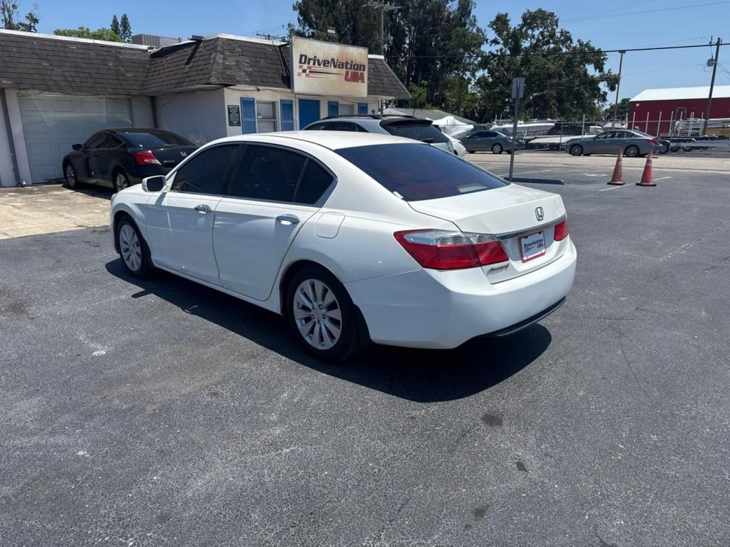 2013 WHITE HONDA ACCORD EX (1HGCR2F74DA) with an 2.4L engine, Continuously Variable transmission, located at 2929 9th St. West, Bradenton, 34205, (941) 242-2810, 27.473591, -82.570679 - Thanks for inquring into DriveNation USA! All vehicles listed can be viewed at www.drivenationusa.com for vehicle history reports and additonal info. We cannot quote any terms such as down payments or monthly payments without an application. You can apply directly at www.drivenationusa.com or by con - Photo#5