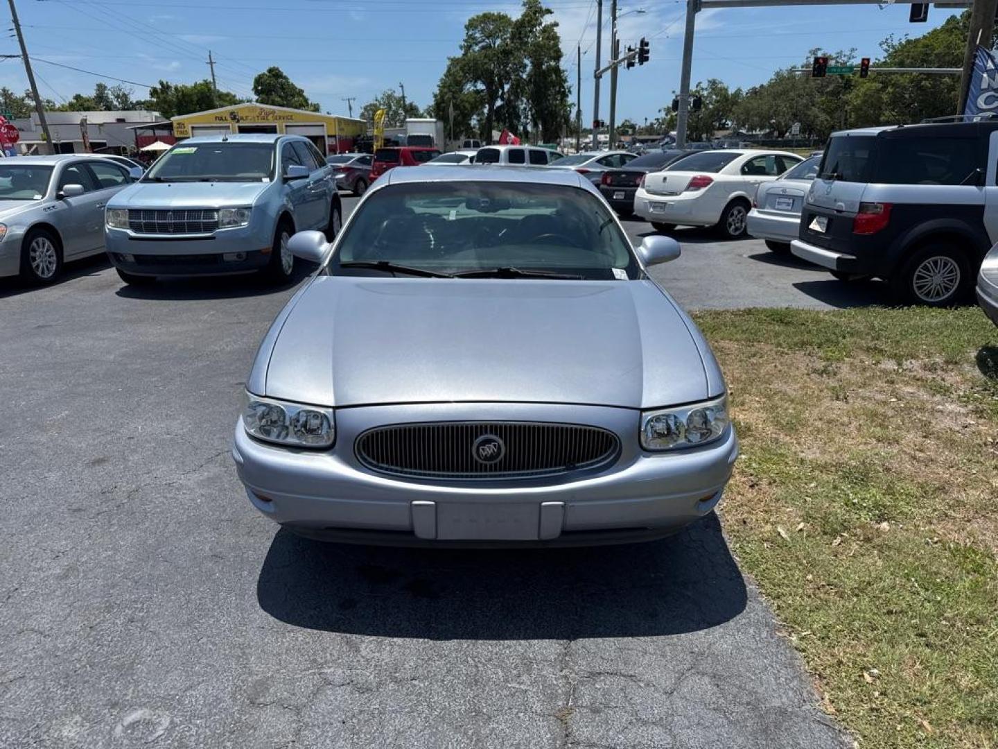 2005 SILVER BUICK LESABRE LIMITED (1G4HR54K65U) with an 3.8L engine, Automatic transmission, located at 2929 9th St. West, Bradenton, 34205, (941) 242-2810, 27.473591, -82.570679 - Thanks for inquring into DriveNation USA! All vehicles listed can be viewed at www.drivenationusa.com for vehicle history reports and additonal info. We cannot quote any terms such as down payments or monthly payments without an application. You can apply directly at www.drivenationusa.com or by con - Photo#2