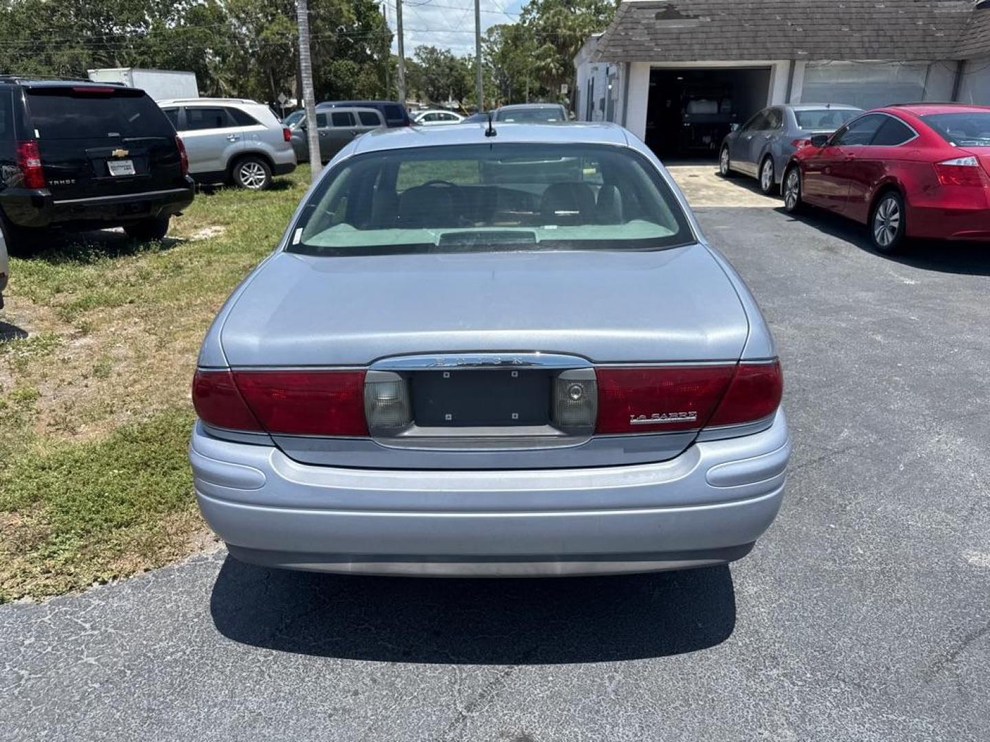 2005 SILVER BUICK LESABRE LIMITED (1G4HR54K65U) with an 3.8L engine, Automatic transmission, located at 2929 9th St. West, Bradenton, 34205, (941) 242-2810, 27.473591, -82.570679 - Thanks for inquring into DriveNation USA! All vehicles listed can be viewed at www.drivenationusa.com for vehicle history reports and additonal info. We cannot quote any terms such as down payments or monthly payments without an application. You can apply directly at www.drivenationusa.com or by con - Photo#5