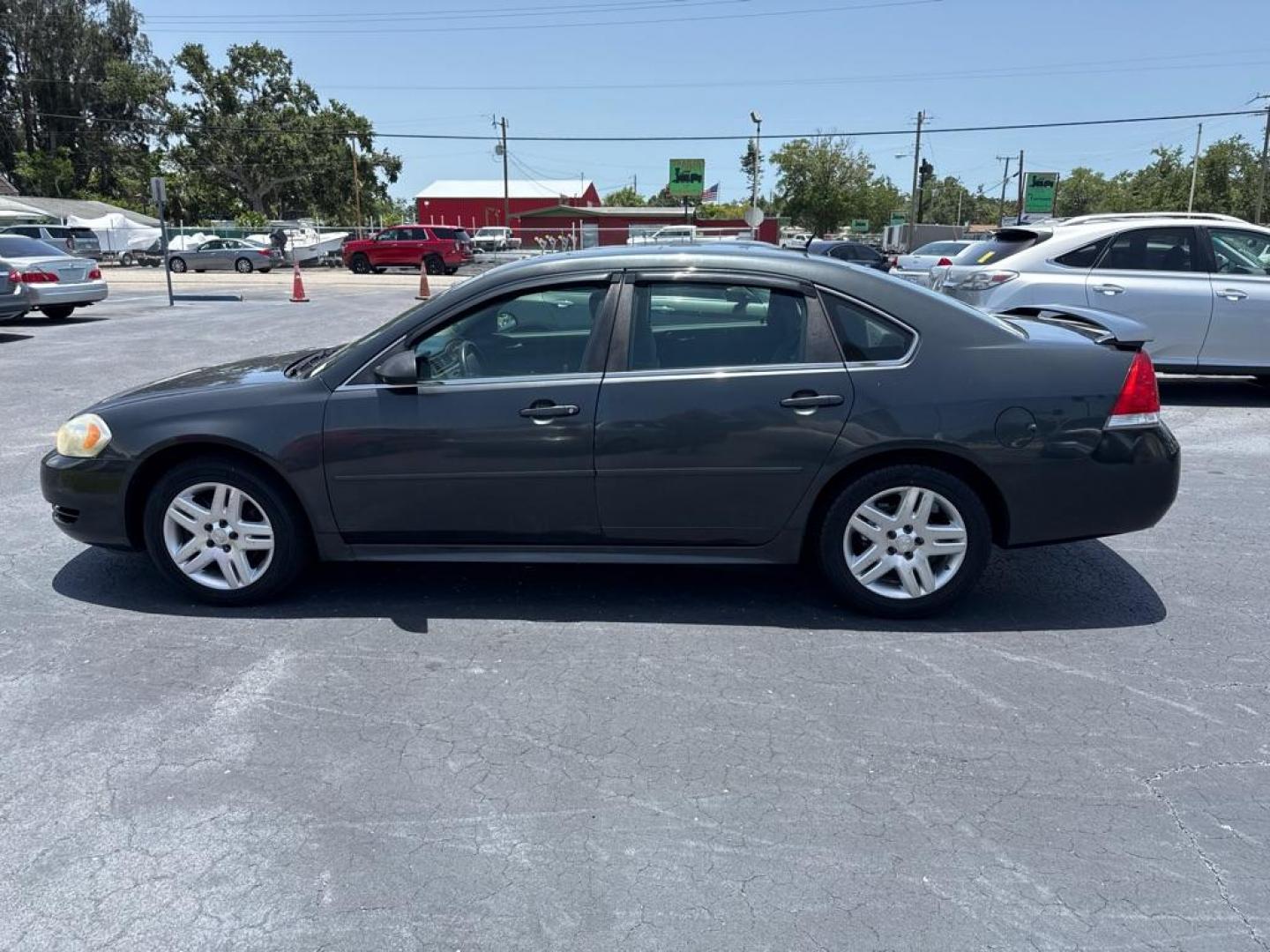 2013 GRAY CHEVROLET IMPALA LT (2G1WG5E30D1) with an 3.6L engine, Automatic transmission, located at 2929 9th St. West, Bradenton, 34205, (941) 242-2810, 27.473591, -82.570679 - Thanks for inquring into DriveNation USA! All vehicles listed can be viewed at www.drivenationusa.com for vehicle history reports and additonal info. We cannot quote any terms such as down payments or monthly payments without an application. You can apply directly at www.drivenationusa.com or by con - Photo#5