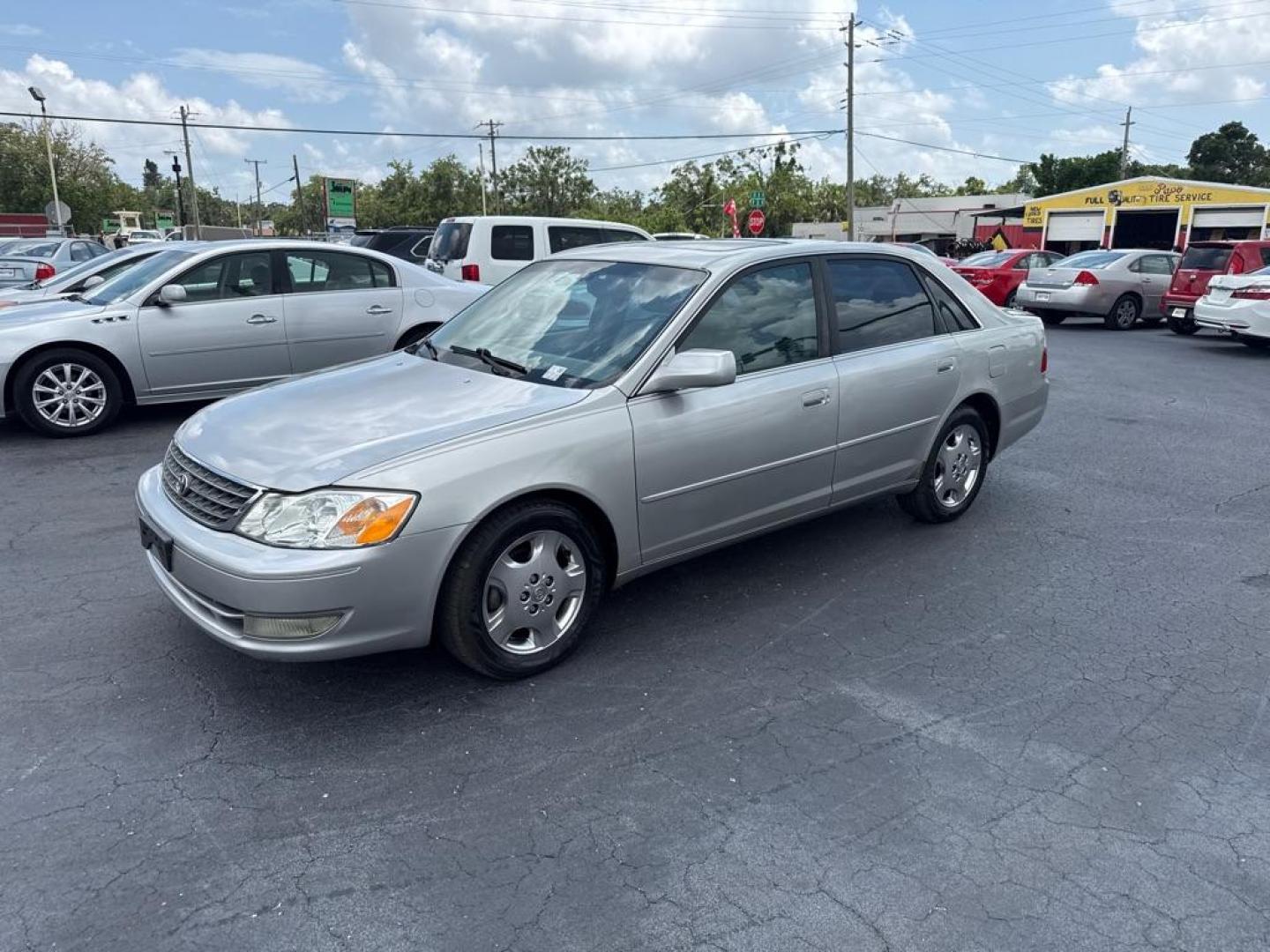 2003 SILVER TOYOTA AVALON XL (4T1BF28B33U) with an 3.0L engine, Automatic transmission, located at 2929 9th St. West, Bradenton, 34205, (941) 242-2810, 27.473591, -82.570679 - Thanks for inquring into DriveNation USA! All vehicles listed can be viewed at www.drivenationusa.com for vehicle history reports and additonal info. We cannot quote any terms such as down payments or monthly payments without an application. You can apply directly at www.drivenationusa.com or by con - Photo#3
