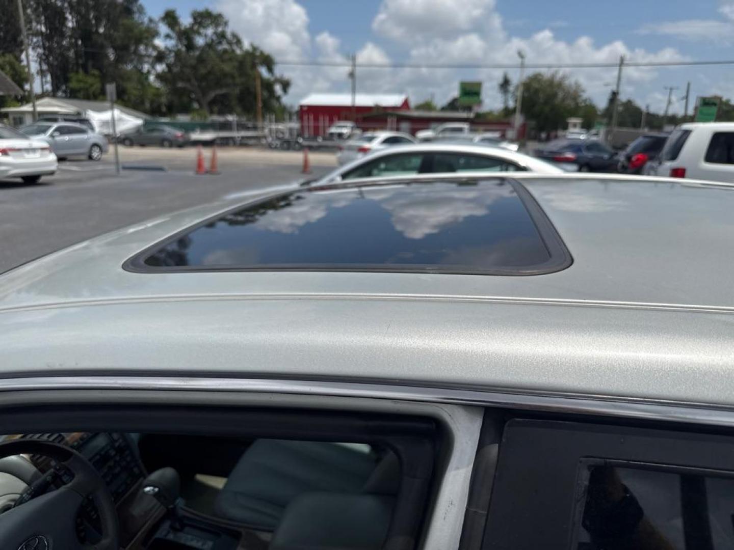 2003 SILVER TOYOTA AVALON XL (4T1BF28B33U) with an 3.0L engine, Automatic transmission, located at 2929 9th St. West, Bradenton, 34205, (941) 242-2810, 27.473591, -82.570679 - Thanks for inquring into DriveNation USA! All vehicles listed can be viewed at www.drivenationusa.com for vehicle history reports and additonal info. We cannot quote any terms such as down payments or monthly payments without an application. You can apply directly at www.drivenationusa.com or by con - Photo#9