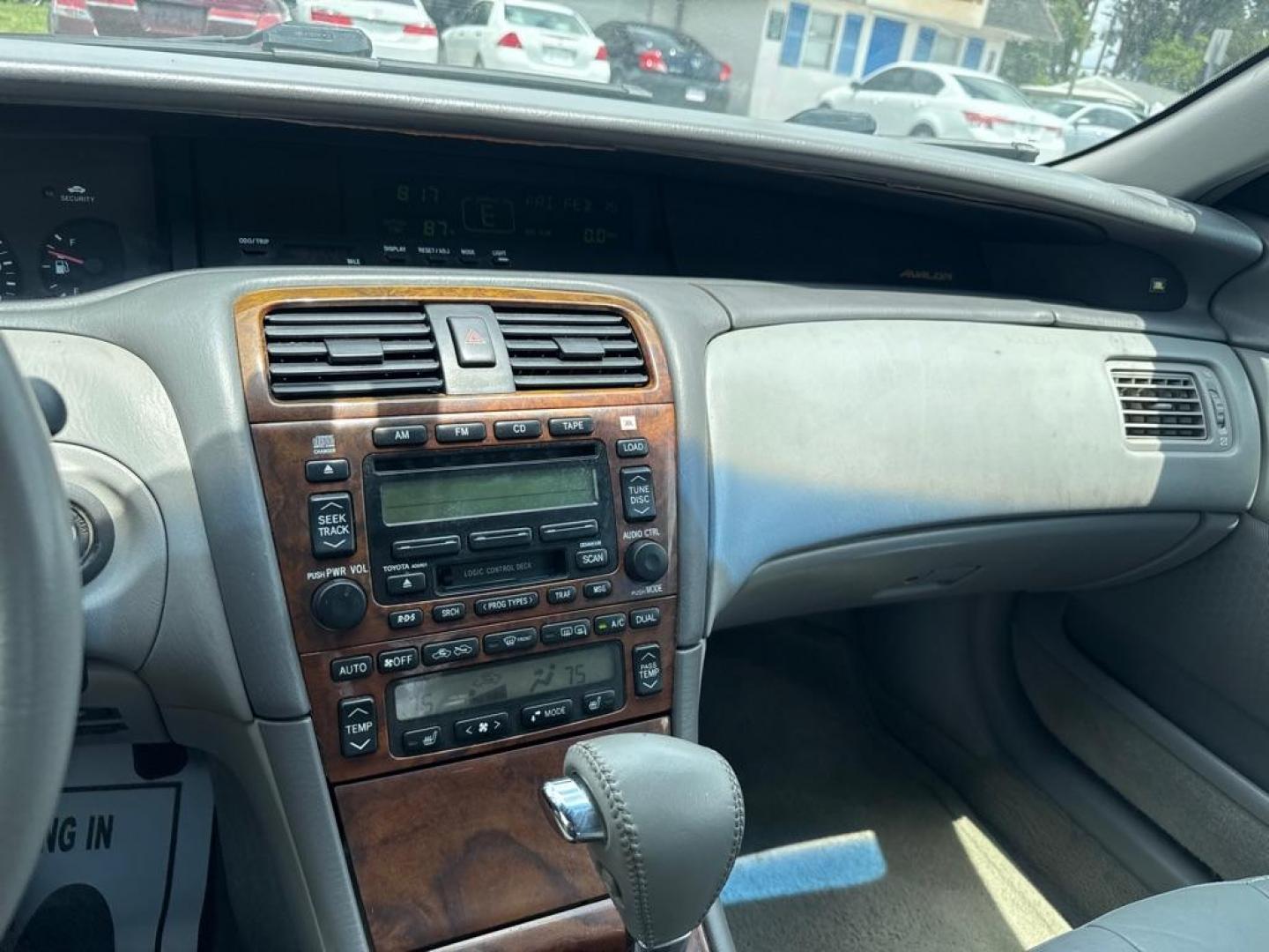 2003 SILVER TOYOTA AVALON XL (4T1BF28B33U) with an 3.0L engine, Automatic transmission, located at 2929 9th St. West, Bradenton, 34205, (941) 242-2810, 27.473591, -82.570679 - Thanks for inquring into DriveNation USA! All vehicles listed can be viewed at www.drivenationusa.com for vehicle history reports and additonal info. We cannot quote any terms such as down payments or monthly payments without an application. You can apply directly at www.drivenationusa.com or by con - Photo#10