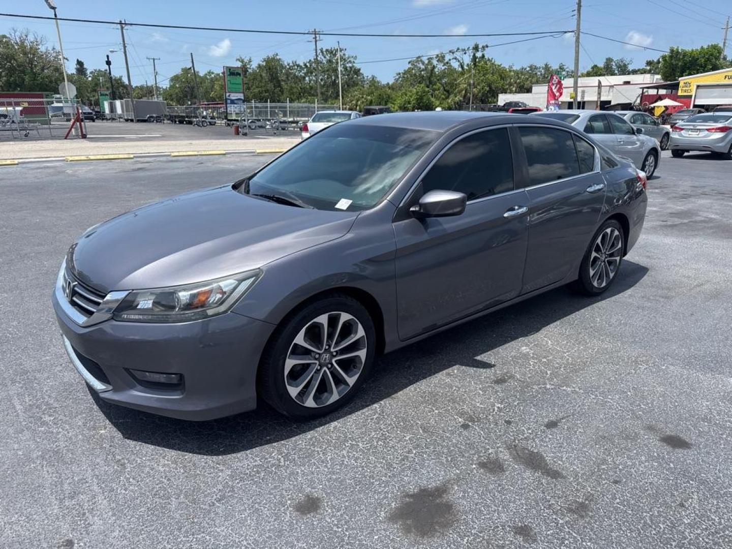 2015 GRAY HONDA ACCORD SPORT (1HGCR2F51FA) with an 2.4L engine, Continuously Variable transmission, located at 2929 9th St. West, Bradenton, 34205, (941) 242-2810, 27.473591, -82.570679 - Photo#3