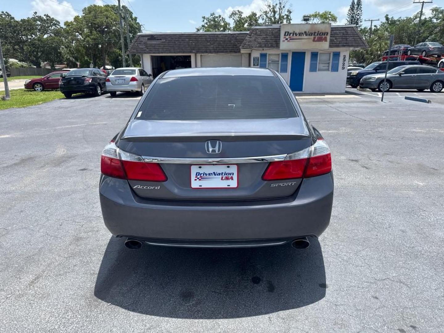 2015 GRAY HONDA ACCORD SPORT (1HGCR2F51FA) with an 2.4L engine, Continuously Variable transmission, located at 2929 9th St. West, Bradenton, 34205, (941) 242-2810, 27.473591, -82.570679 - Photo#6
