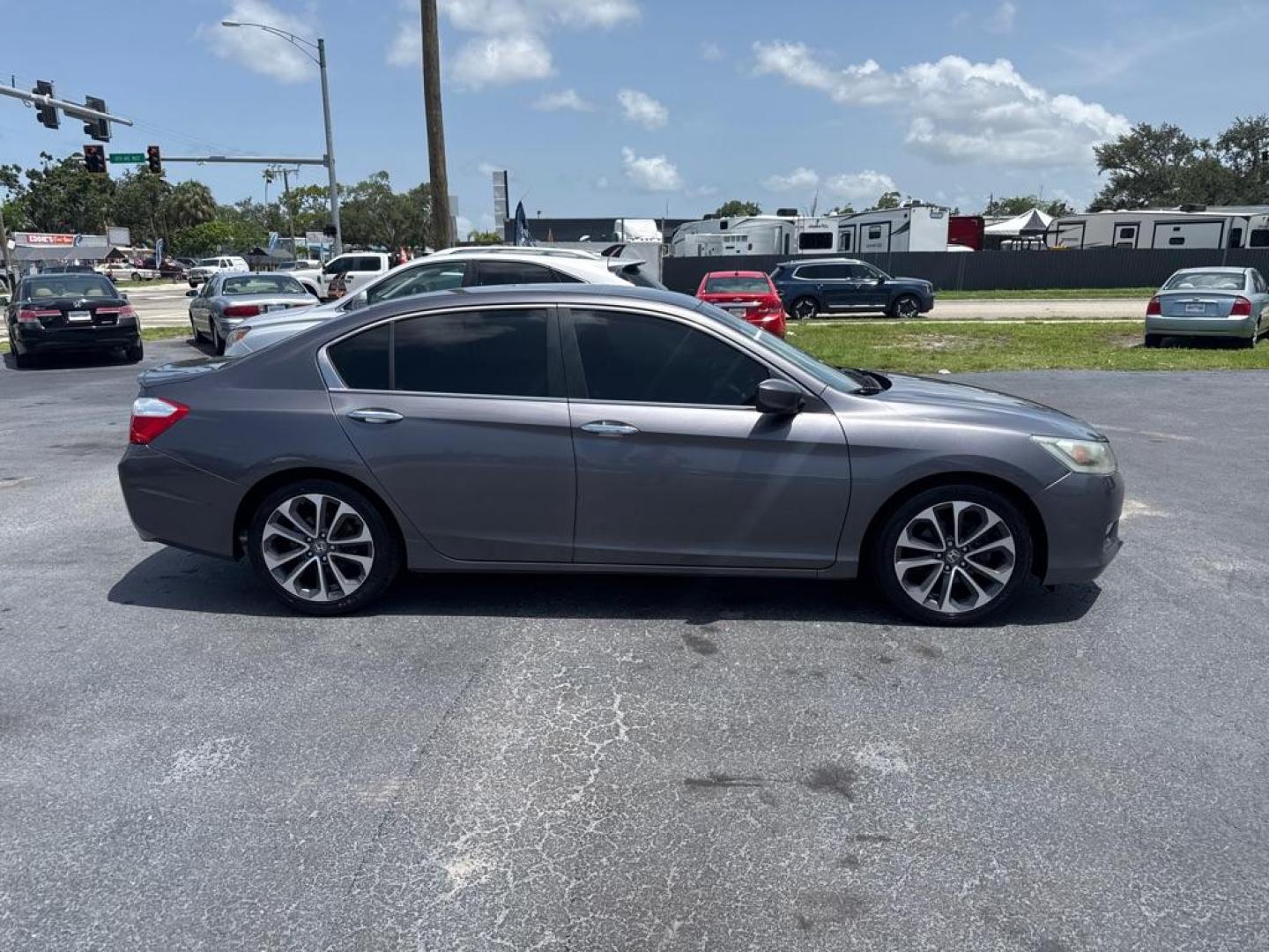 2015 GRAY HONDA ACCORD SPORT (1HGCR2F51FA) with an 2.4L engine, Continuously Variable transmission, located at 2929 9th St. West, Bradenton, 34205, (941) 242-2810, 27.473591, -82.570679 - Photo#8