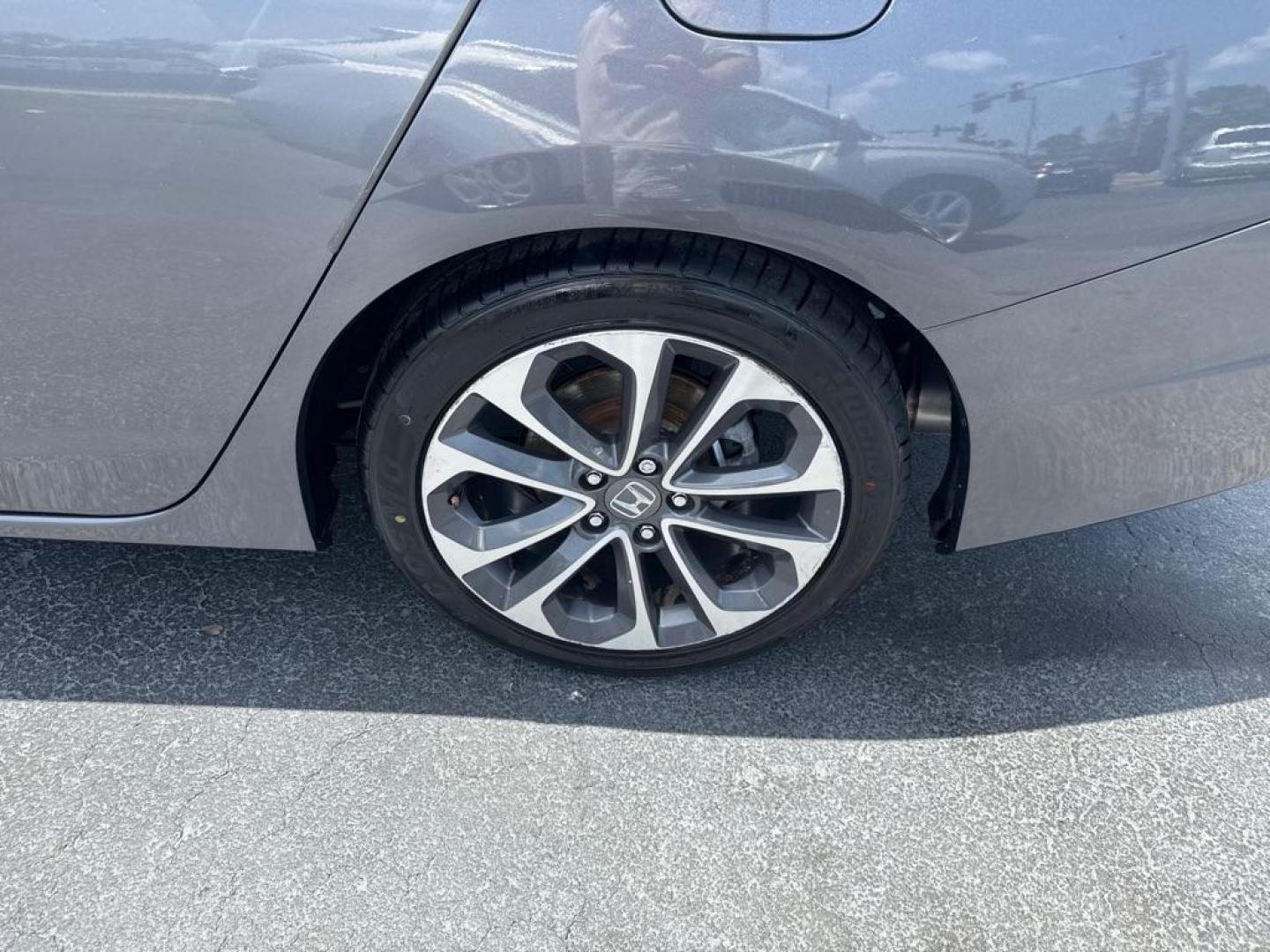 2015 GRAY HONDA ACCORD SPORT (1HGCR2F51FA) with an 2.4L engine, Continuously Variable transmission, located at 2929 9th St. West, Bradenton, 34205, (941) 242-2810, 27.473591, -82.570679 - Photo#9