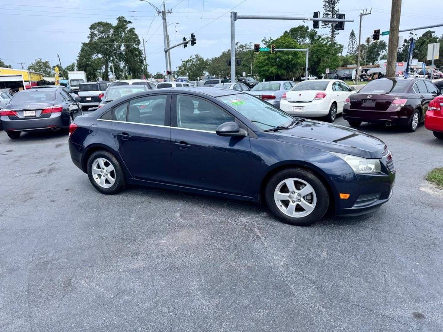 2014 BLUE CHEVROLET CRUZE LT (1G1PC5SB2E7) with an 1.4L engine, Automatic transmission, located at 2929 9th St. West, Bradenton, 34205, (941) 242-2810, 27.473591, -82.570679 - Photo#2