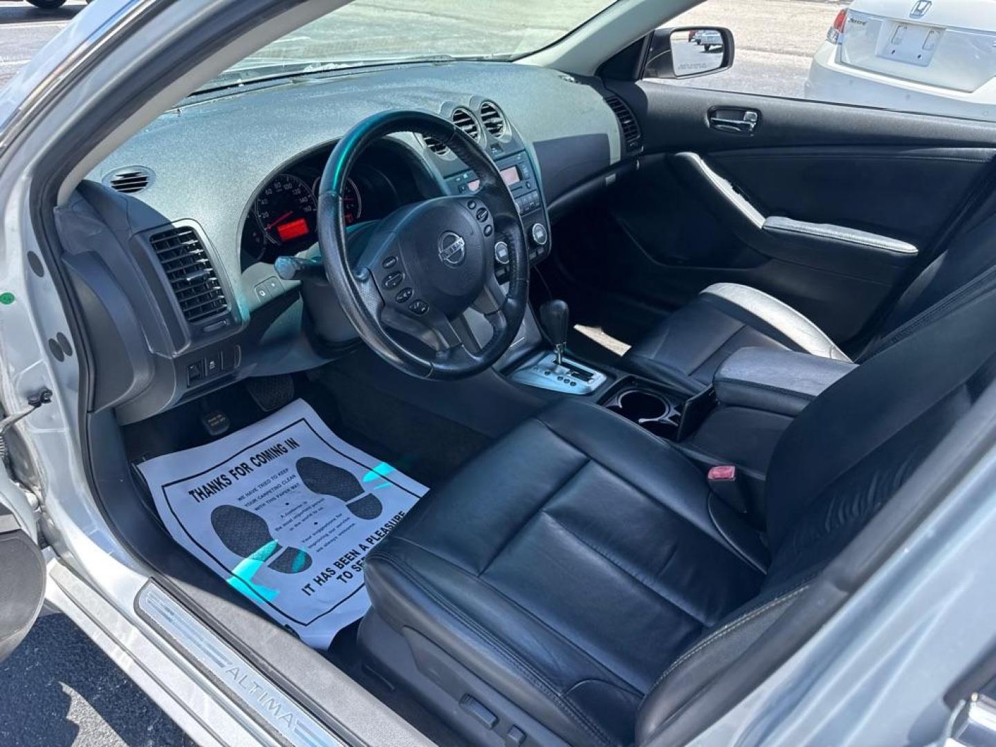 2012 SILVER NISSAN ALTIMA 2.5 S (1N4AL2APXCC) with an 2.5L engine, Continuously Variable transmission, located at 2929 9th St. West, Bradenton, 34205, (941) 242-2810, 27.473591, -82.570679 - Thanks for inquring into DriveNation USA! All vehicles listed can be viewed at www.drivenationusa.com for vehicle history reports and additonal info. We cannot quote any terms such as down payments or monthly payments without an application. You can apply directly at www.drivenationusa.com or by con - Photo#11