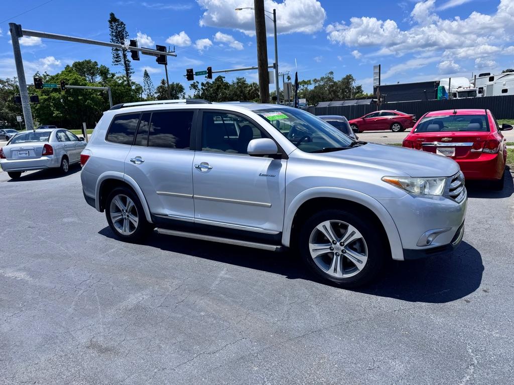 photo of 2011 TOYOTA HIGHLANDER LIMITED