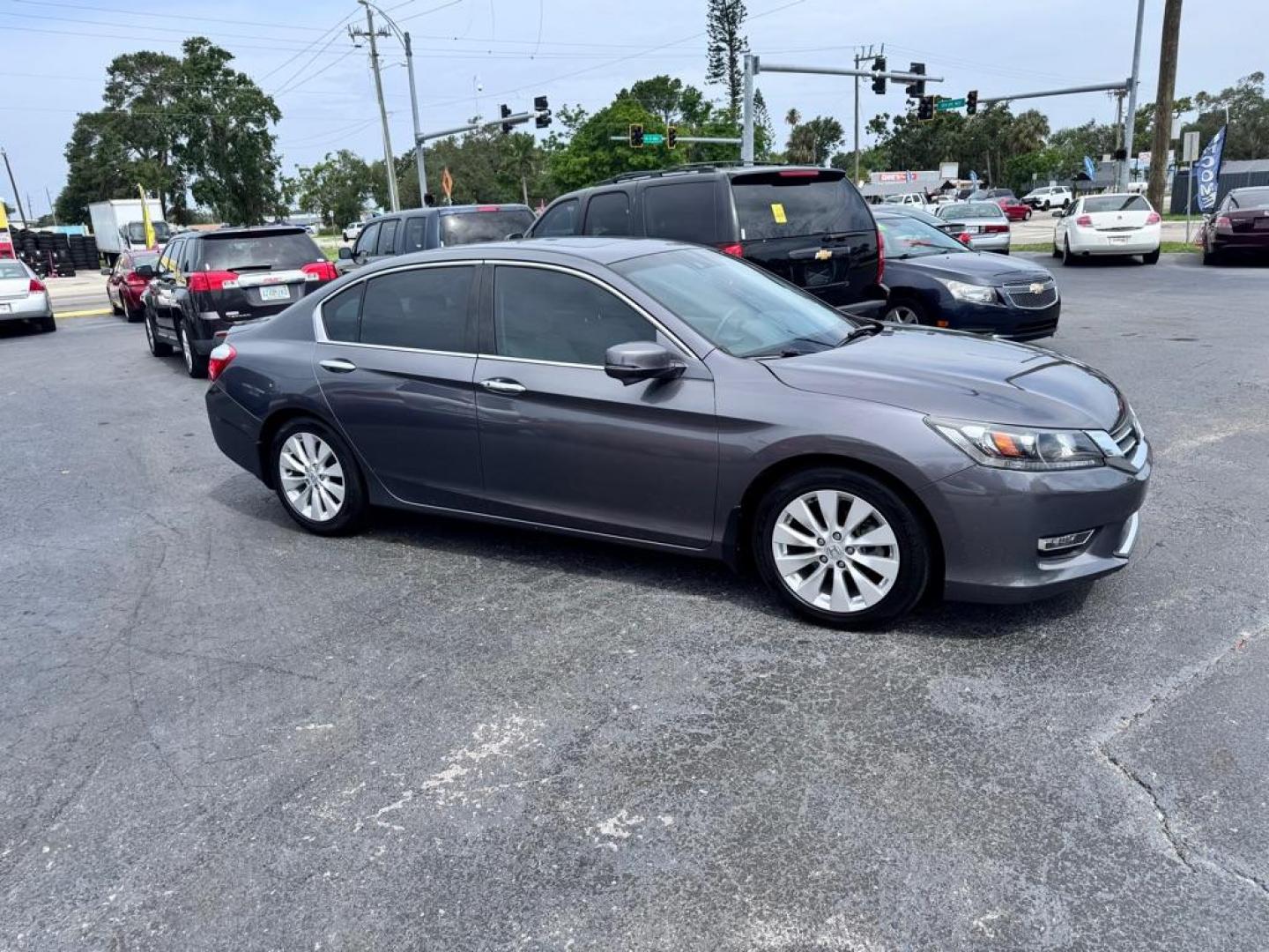 2013 GRAY HONDA ACCORD EXL (1HGCR2F85DA) with an 2.4L engine, Continuously Variable transmission, located at 2929 9th St. West, Bradenton, 34205, (941) 242-2810, 27.473591, -82.570679 - Thanks for inquring into DriveNation USA! All vehicles listed can be viewed at www.drivenationusa.com for vehicle history reports and additonal info. We cannot quote any terms such as down payments or monthly payments without an application. You can apply directly at www.drivenationusa.com or by con - Photo#1