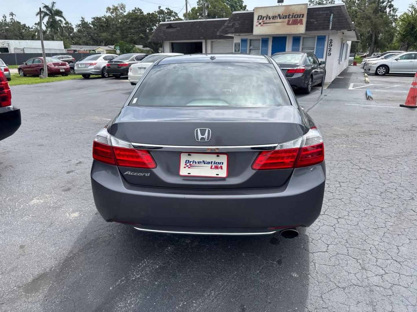 2013 GRAY HONDA ACCORD EXL (1HGCR2F85DA) with an 2.4L engine, Continuously Variable transmission, located at 2929 9th St. West, Bradenton, 34205, (941) 242-2810, 27.473591, -82.570679 - Thanks for inquring into DriveNation USA! All vehicles listed can be viewed at www.drivenationusa.com for vehicle history reports and additonal info. We cannot quote any terms such as down payments or monthly payments without an application. You can apply directly at www.drivenationusa.com or by con - Photo#6
