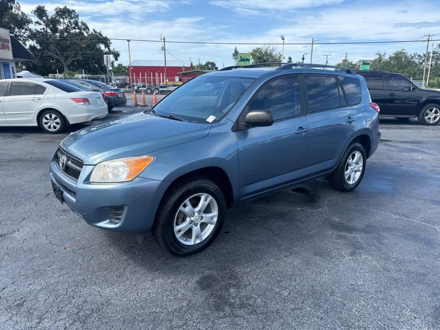 2012 BLUE TOYOTA RAV4 (2T3BF4DV5CW) with an 2.5L engine, Automatic transmission, located at 2929 9th St. West, Bradenton, 34205, (941) 242-2810, 27.473591, -82.570679 - Thanks for inquring into DriveNation USA! All vehicles listed can be viewed at www.drivenationusa.com for vehicle history reports and additonal info. We cannot quote any terms such as down payments or monthly payments without an application. You can apply directly at www.drivenationusa.com or by con - Photo#3