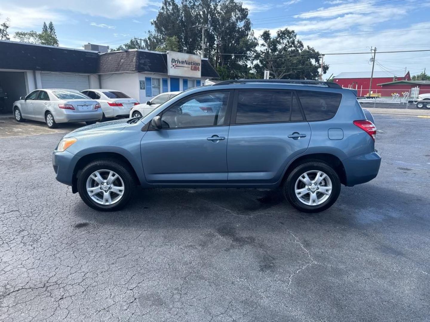 2012 BLUE TOYOTA RAV4 (2T3BF4DV5CW) with an 2.5L engine, Automatic transmission, located at 2929 9th St. West, Bradenton, 34205, (941) 242-2810, 27.473591, -82.570679 - Thanks for inquring into DriveNation USA! All vehicles listed can be viewed at www.drivenationusa.com for vehicle history reports and additonal info. We cannot quote any terms such as down payments or monthly payments without an application. You can apply directly at www.drivenationusa.com or by con - Photo#4