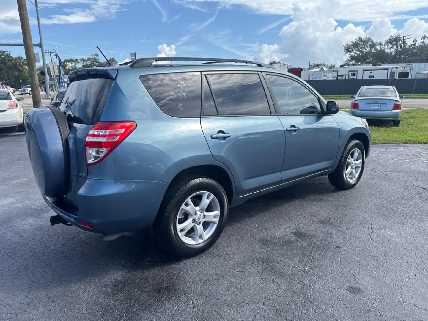 2012 BLUE TOYOTA RAV4 (2T3BF4DV5CW) with an 2.5L engine, Automatic transmission, located at 2929 9th St. West, Bradenton, 34205, (941) 242-2810, 27.473591, -82.570679 - Thanks for inquring into DriveNation USA! All vehicles listed can be viewed at www.drivenationusa.com for vehicle history reports and additonal info. We cannot quote any terms such as down payments or monthly payments without an application. You can apply directly at www.drivenationusa.com or by con - Photo#7