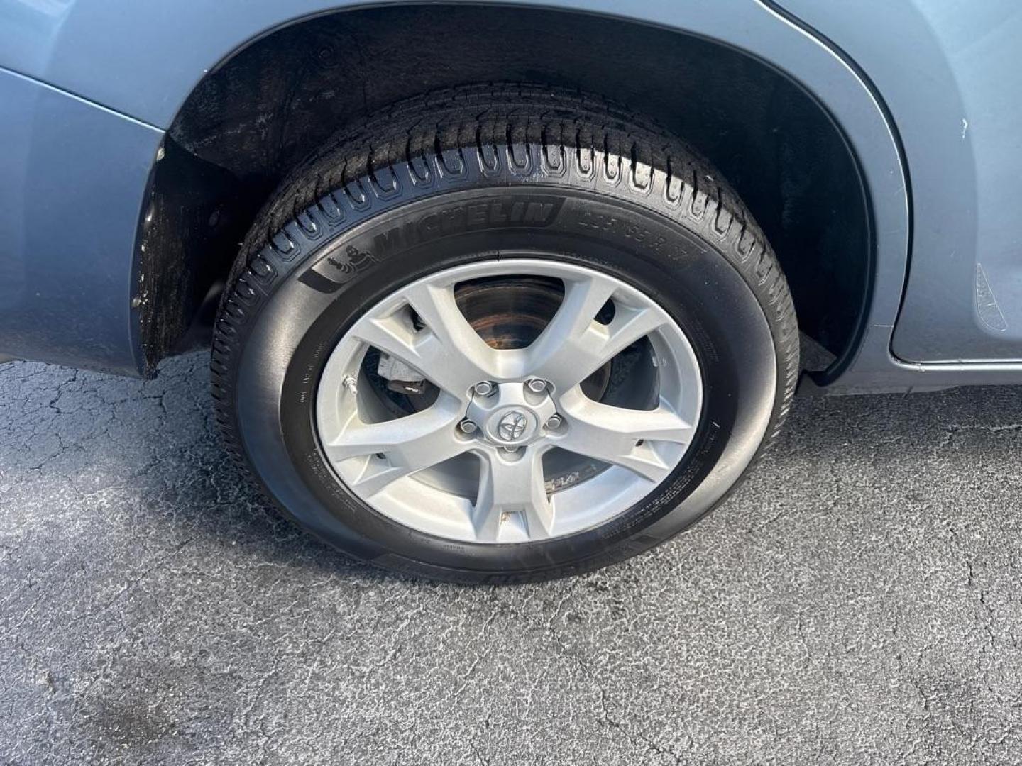 2012 BLUE TOYOTA RAV4 (2T3BF4DV5CW) with an 2.5L engine, Automatic transmission, located at 2929 9th St. West, Bradenton, 34205, (941) 242-2810, 27.473591, -82.570679 - Thanks for inquring into DriveNation USA! All vehicles listed can be viewed at www.drivenationusa.com for vehicle history reports and additonal info. We cannot quote any terms such as down payments or monthly payments without an application. You can apply directly at www.drivenationusa.com or by con - Photo#9