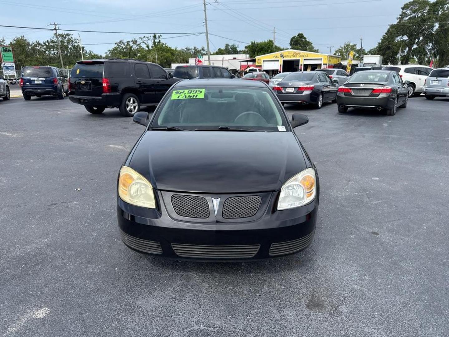 2007 BLACK PONTIAC G5 COUPE (1G2AL15F077) with an 2.2L engine, Automatic transmission, located at 2929 9th St. West, Bradenton, 34205, (941) 242-2810, 27.473591, -82.570679 - Thanks for inquring into DriveNation USA! All vehicles listed can be viewed at www.drivenationusa.com for vehicle history reports and additonal info. We cannot quote any terms such as down payments or monthly payments without an application. You can apply directly at www.drivenationusa.com or by con - Photo#3