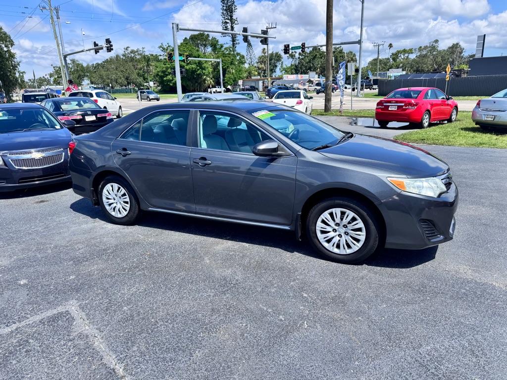 photo of 2012 TOYOTA CAMRY SE