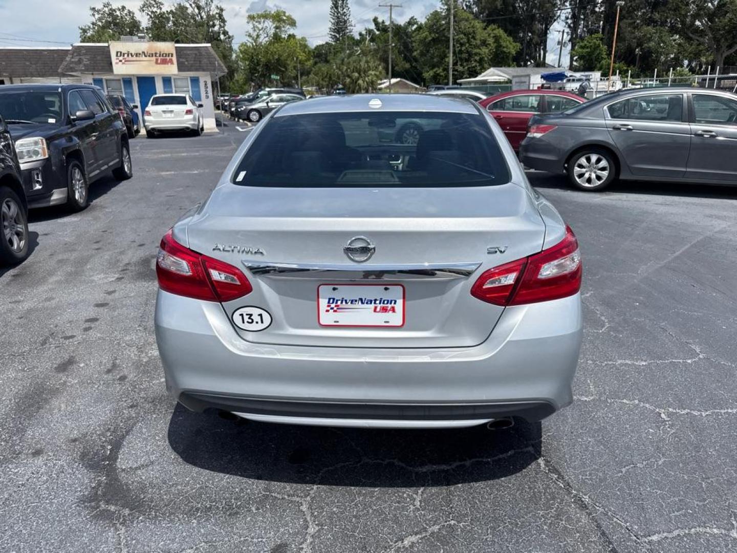 2017 SILVER NISSAN ALTIMA 2.5 (1N4AL3AP1HC) with an 2.5L engine, Continuously Variable transmission, located at 2929 9th St. West, Bradenton, 34205, (941) 242-2810, 27.473591, -82.570679 - Thanks for inquring into DriveNation USA! All vehicles listed can be viewed at www.drivenationusa.com for vehicle history reports and additonal info. We cannot quote any terms such as down payments or monthly payments without an application. You can apply directly at www.drivenationusa.com or by con - Photo#6