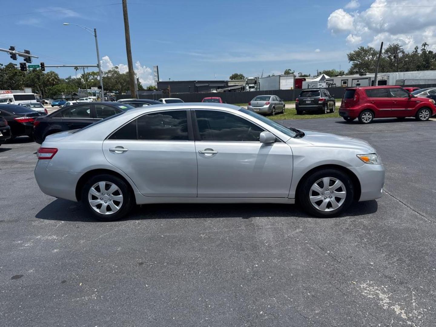 2011 SILVER TOYOTA CAMRY SE (4T1BF3EK8BU) with an 2.5L engine, Automatic transmission, located at 2929 9th St. West, Bradenton, 34205, (941) 242-2810, 27.473591, -82.570679 - Thanks for inquring into DriveNation USA! All vehicles listed can be viewed at www.drivenationusa.com for vehicle history reports and additonal info. We cannot quote any terms such as down payments or monthly payments without an application. You can apply directly at www.drivenationusa.com or by con - Photo#7
