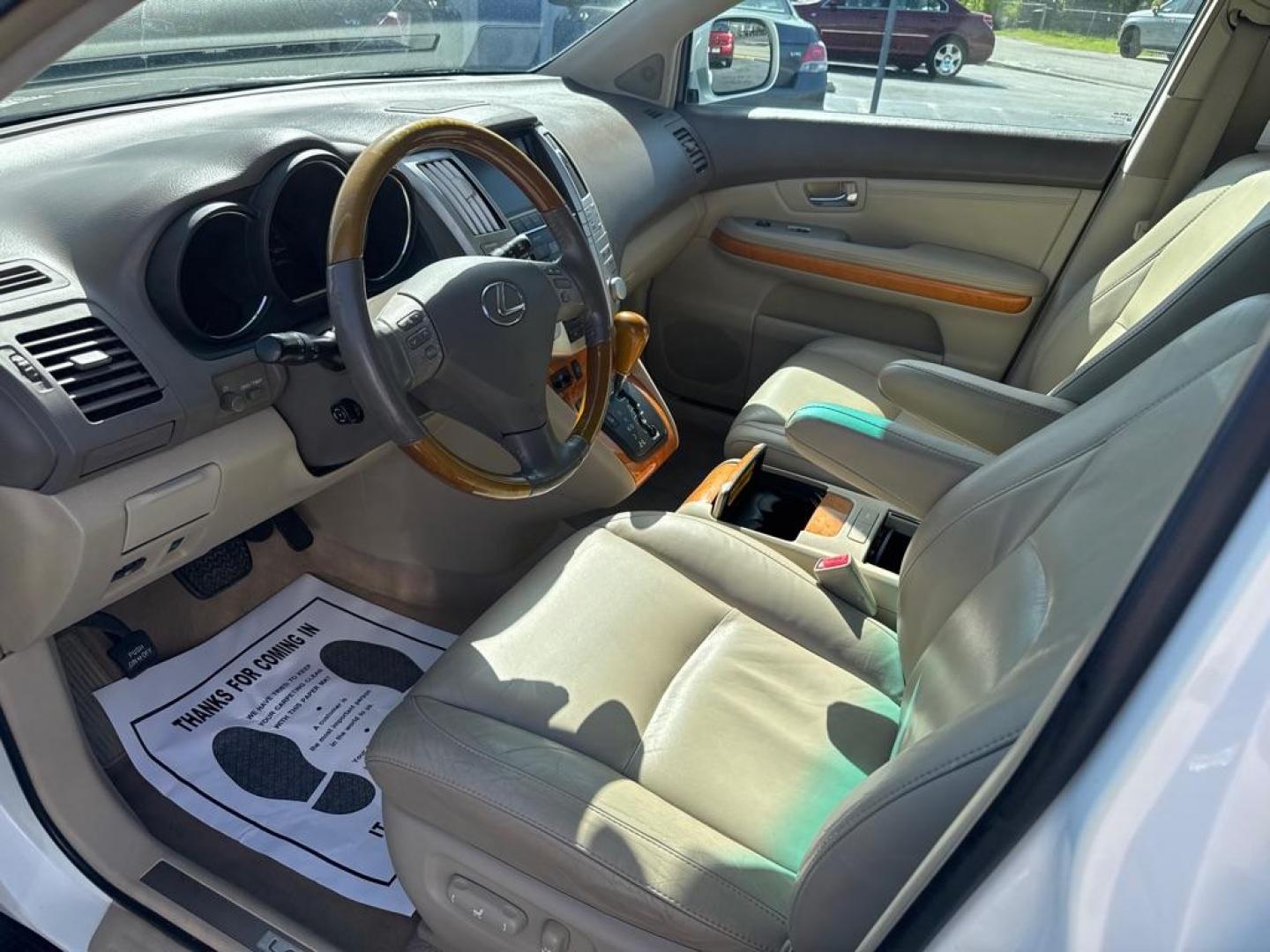2005 WHITE LEXUS RX 330 (2T2GA31U85C) with an 3.3L engine, Automatic transmission, located at 2929 9th St. West, Bradenton, 34205, (941) 242-2810, 27.473591, -82.570679 - Thanks for inquring into DriveNation USA! All vehicles listed can be viewed at www.drivenationusa.com for vehicle history reports and additonal info. We cannot quote any terms such as down payments or monthly payments without an application. You can apply directly at www.drivenationusa.com or by con - Photo#8