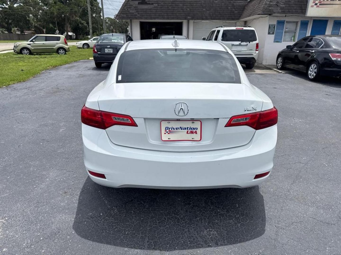 2015 WHITE ACURA ILX 20 (19VDE1F37FE) with an 2.0L engine, Automatic transmission, located at 2929 9th St. West, Bradenton, 34205, (941) 242-2810, 27.473591, -82.570679 - Thanks for inquring into DriveNation USA! All vehicles listed can be viewed at www.drivenationusa.com for vehicle history reports and additonal info. We cannot quote any terms such as down payments or monthly payments without an application. You can apply directly at www.drivenationusa.com or by con - Photo#6