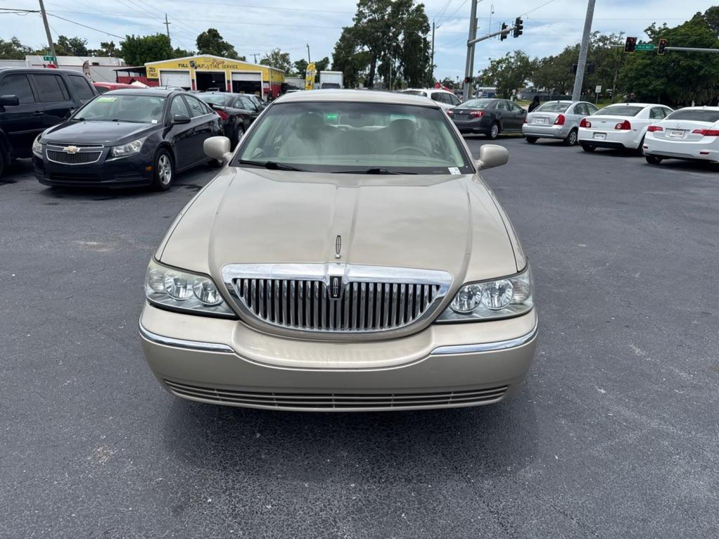2004 TAN LINCOLN TOWN CAR EXECUTIVE (1LNHM81W84Y) with an 4.6L engine, Automatic transmission, located at 2929 9th St. West, Bradenton, 34205, (941) 242-2810, 27.473591, -82.570679 - Thanks for inquring into DriveNation USA! All vehicles listed can be viewed at www.drivenationusa.com for vehicle history reports and additonal info. We cannot quote any terms such as down payments or monthly payments without an application. You can apply directly at www.drivenationusa.com or by con - Photo#3