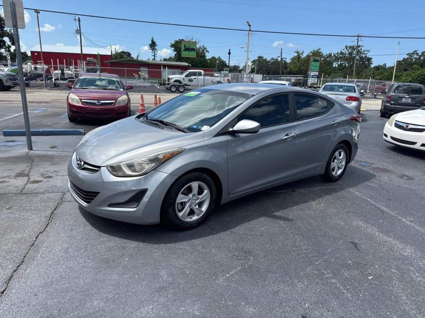 2015 GRAY HYUNDAI ELANTRA SE (KMHDH4AE1FU) with an 1.8L engine, Automatic transmission, located at 2929 9th St. West, Bradenton, 34205, (941) 242-2810, 27.473591, -82.570679 - Thanks for inquring into DriveNation USA! All vehicles listed can be viewed at www.drivenationusa.com for vehicle history reports and additonal info. We cannot quote any terms such as down payments or monthly payments without an application. You can apply directly at www.drivenationusa.com or by con - Photo#3