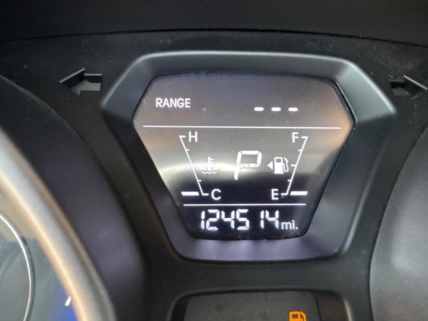 2015 GRAY HYUNDAI ELANTRA SE (KMHDH4AE1FU) with an 1.8L engine, Automatic transmission, located at 2929 9th St. West, Bradenton, 34205, (941) 242-2810, 27.473591, -82.570679 - Thanks for inquring into DriveNation USA! All vehicles listed can be viewed at www.drivenationusa.com for vehicle history reports and additonal info. We cannot quote any terms such as down payments or monthly payments without an application. You can apply directly at www.drivenationusa.com or by con - Photo#9