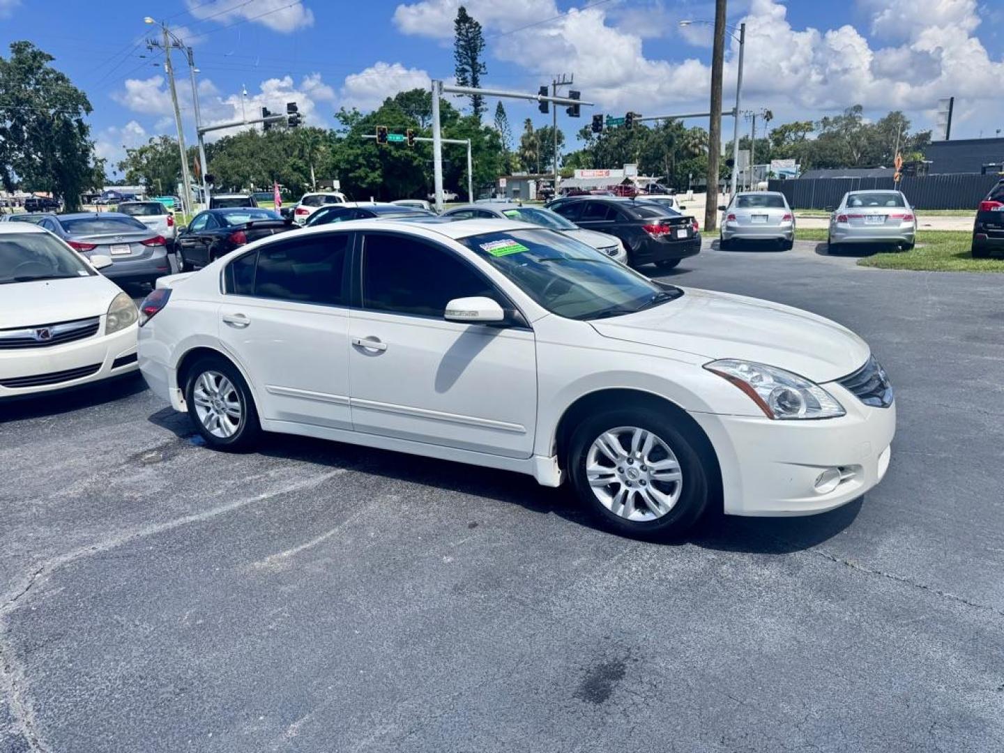 2012 WHITE NISSAN ALTIMA SL (1N4AL2APXCC) with an 2.5L engine, Continuously Variable transmission, located at 2929 9th St. West, Bradenton, 34205, (941) 242-2810, 27.473591, -82.570679 - Photo#0