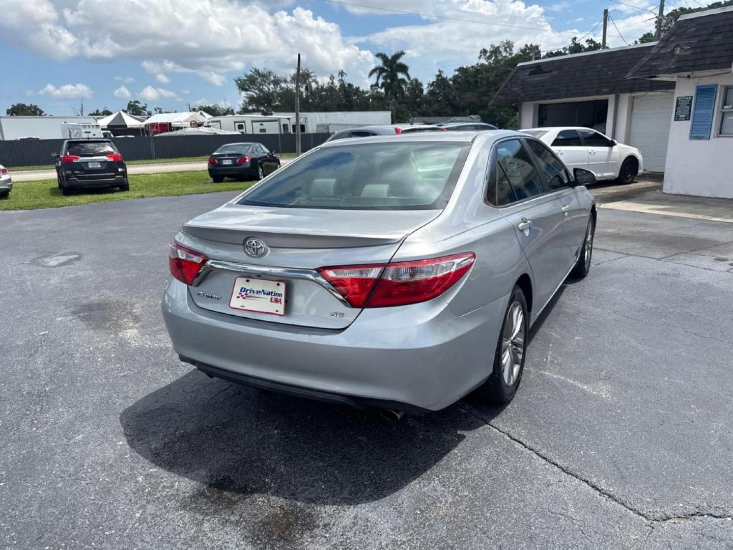 2015 SILVER TOYOTA CAMRY LE (4T1BF1FKXFU) with an 2.5L engine, Automatic transmission, located at 2929 9th St. West, Bradenton, 34205, (941) 242-2810, 27.473591, -82.570679 - Photo#6
