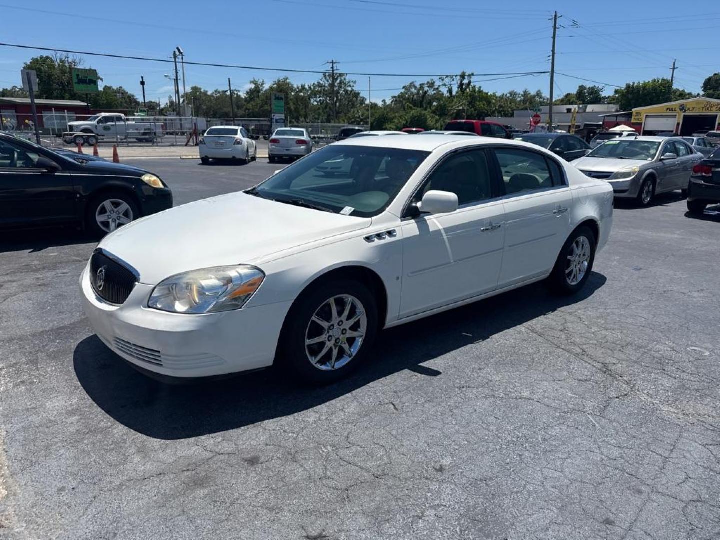 2006 WHITE BUICK LUCERNE CXL (1G4HD57286U) with an 3.8L engine, Automatic transmission, located at 2929 9th St. West, Bradenton, 34205, (941) 242-2810, 27.473591, -82.570679 - Thanks for inquring into DriveNation USA! All vehicles listed can be viewed at www.drivenationusa.com for vehicle history reports and additonal info. We cannot quote any terms such as down payments or monthly payments without an application. You can apply directly at www.drivenationusa.com or by con - Photo#3