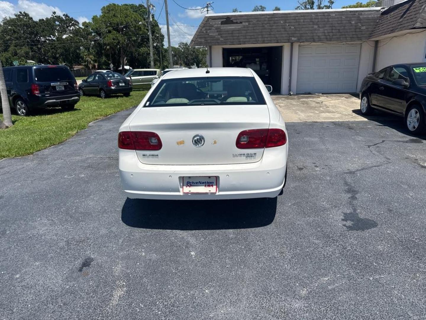 2006 WHITE BUICK LUCERNE CXL (1G4HD57286U) with an 3.8L engine, Automatic transmission, located at 2929 9th St. West, Bradenton, 34205, (941) 242-2810, 27.473591, -82.570679 - Thanks for inquring into DriveNation USA! All vehicles listed can be viewed at www.drivenationusa.com for vehicle history reports and additonal info. We cannot quote any terms such as down payments or monthly payments without an application. You can apply directly at www.drivenationusa.com or by con - Photo#7