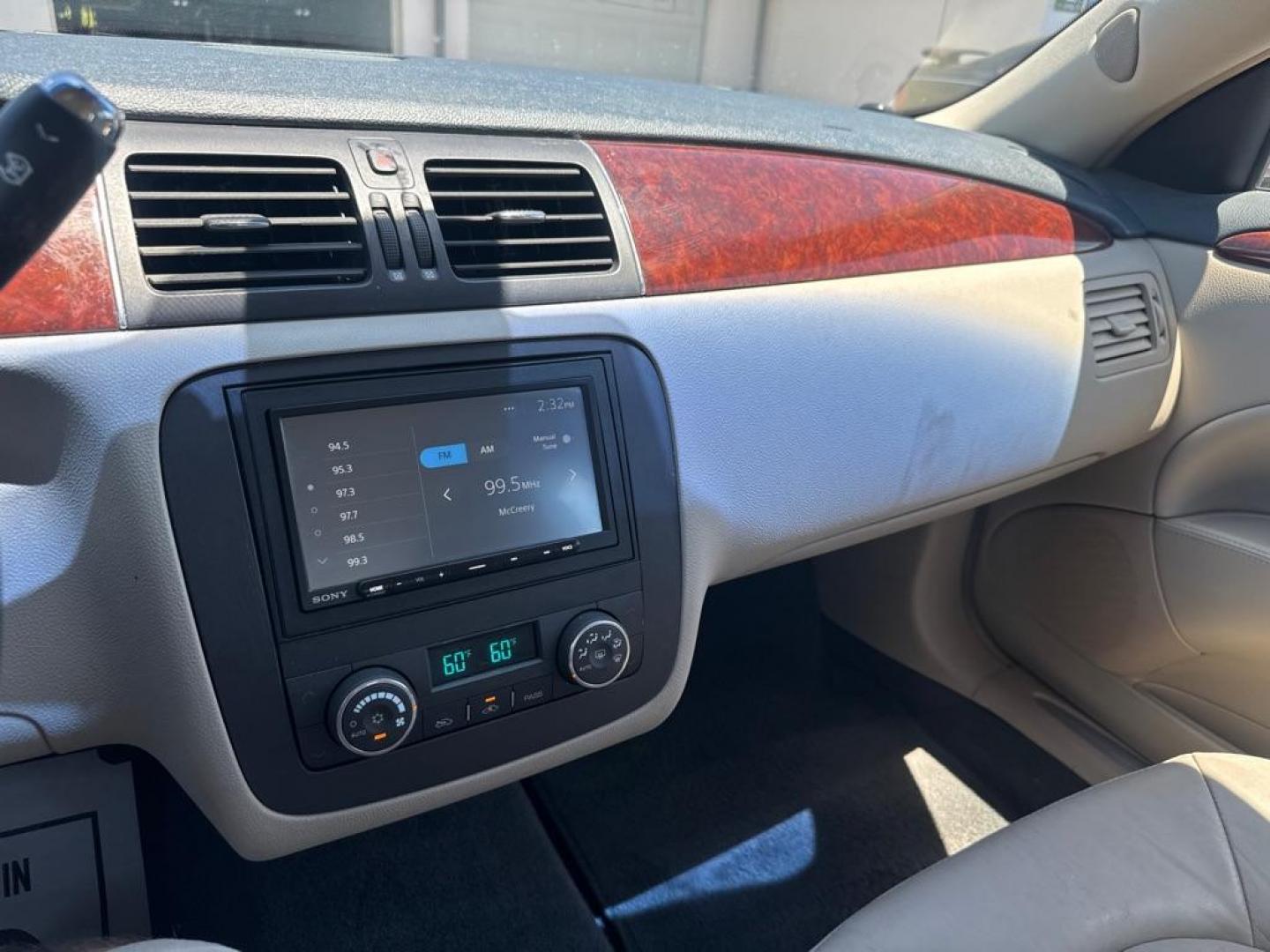 2006 WHITE BUICK LUCERNE CXL (1G4HD57286U) with an 3.8L engine, Automatic transmission, located at 2929 9th St. West, Bradenton, 34205, (941) 242-2810, 27.473591, -82.570679 - Thanks for inquring into DriveNation USA! All vehicles listed can be viewed at www.drivenationusa.com for vehicle history reports and additonal info. We cannot quote any terms such as down payments or monthly payments without an application. You can apply directly at www.drivenationusa.com or by con - Photo#12