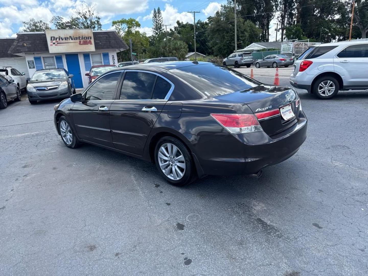 2011 GRAY HONDA ACCORD EXL (1HGCP3F83BA) with an 3.5L engine, Automatic transmission, located at 2929 9th St. West, Bradenton, 34205, (941) 242-2810, 27.473591, -82.570679 - Thanks for inquring into DriveNation USA! All vehicles listed can be viewed at www.drivenationusa.com for vehicle history reports and additonal info. We cannot quote any terms such as down payments or monthly payments without an application. You can apply directly at www.drivenationusa.com or by con - Photo#5