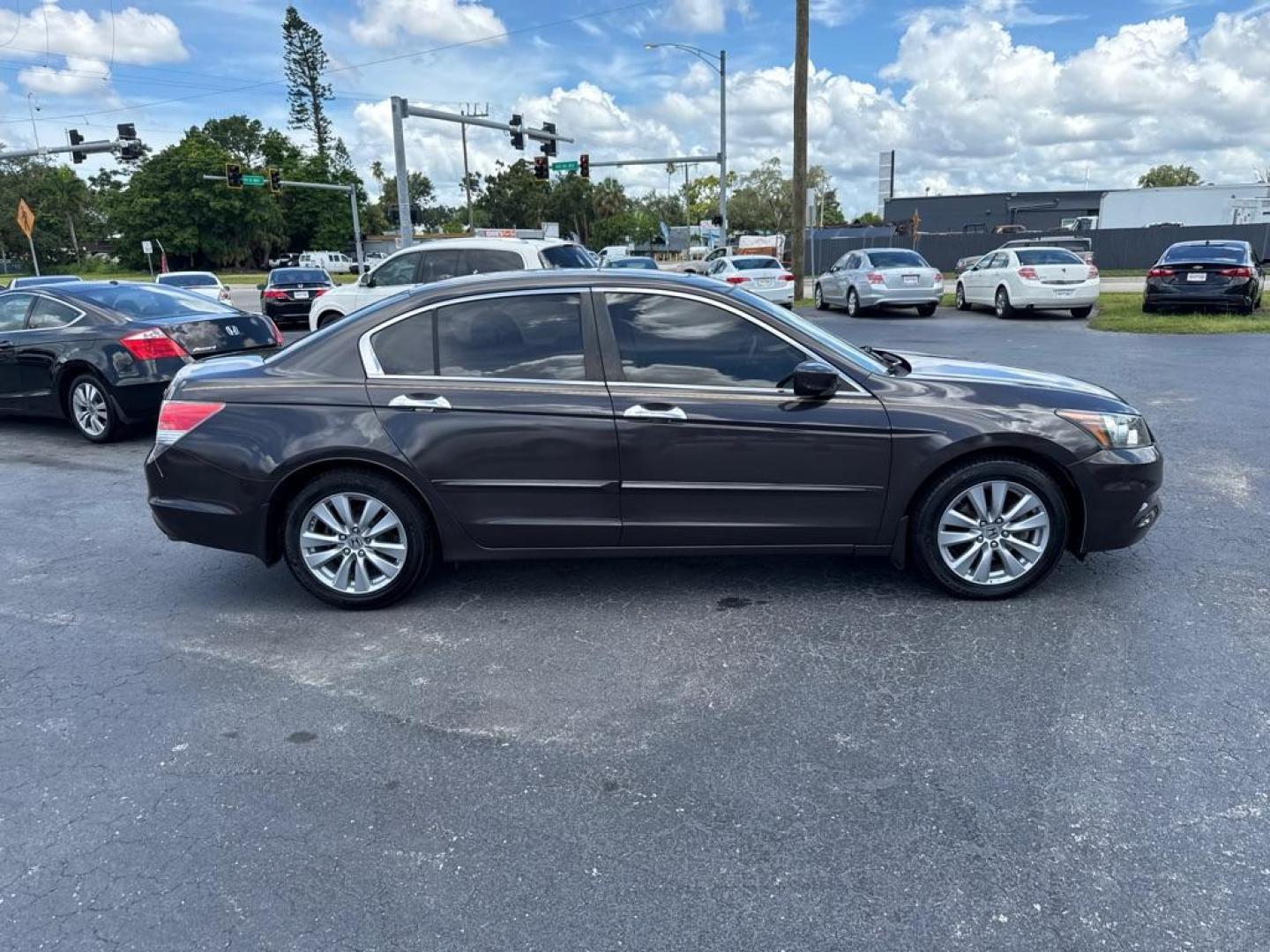 2011 GRAY HONDA ACCORD EXL (1HGCP3F83BA) with an 3.5L engine, Automatic transmission, located at 2929 9th St. West, Bradenton, 34205, (941) 242-2810, 27.473591, -82.570679 - Thanks for inquring into DriveNation USA! All vehicles listed can be viewed at www.drivenationusa.com for vehicle history reports and additonal info. We cannot quote any terms such as down payments or monthly payments without an application. You can apply directly at www.drivenationusa.com or by con - Photo#8
