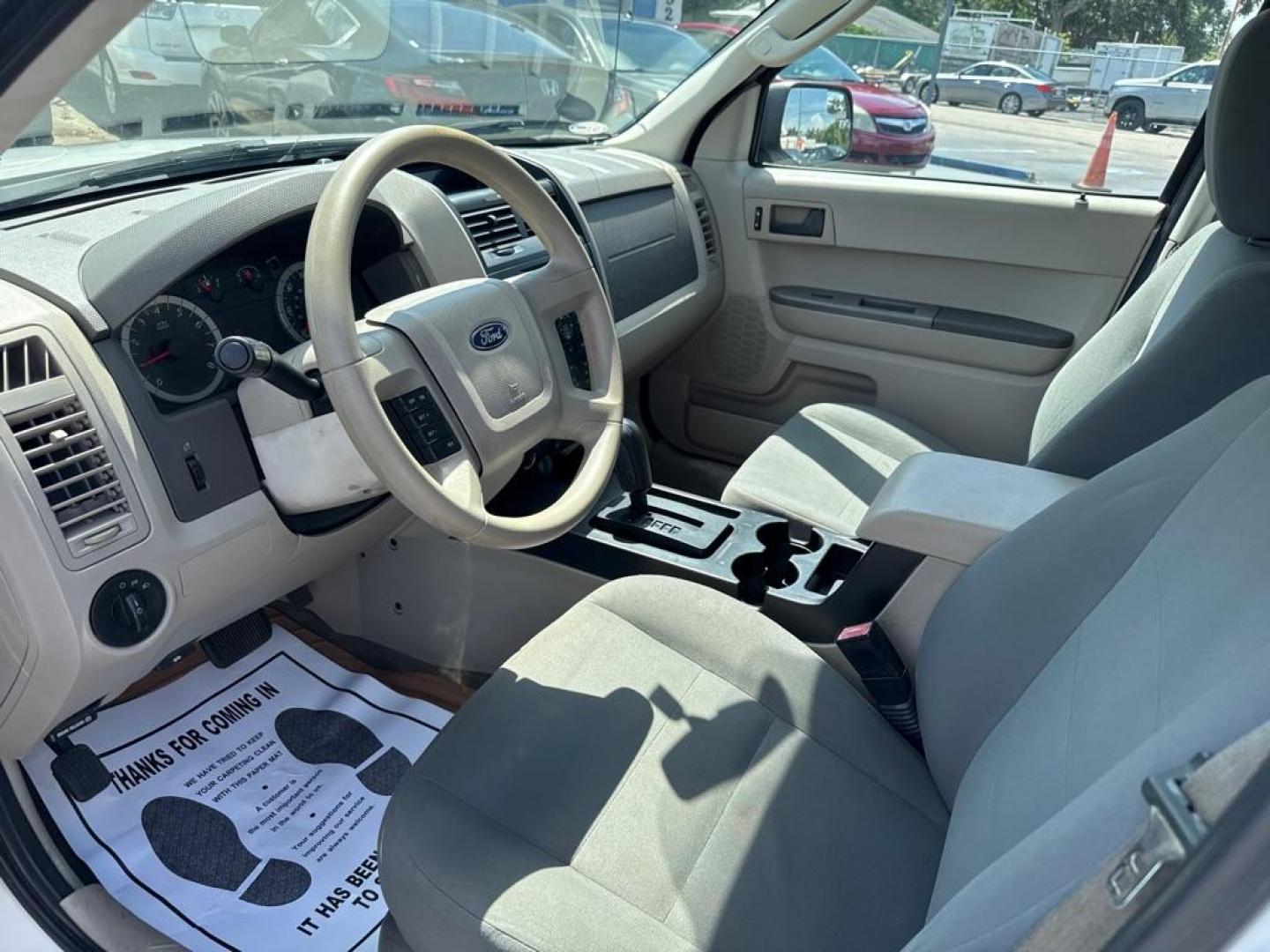 2010 WHITE FORD ESCAPE XLS (1FMCU0C77AK) with an 2.5L engine, Automatic transmission, located at 2929 9th St. West, Bradenton, 34205, (941) 242-2810, 27.473591, -82.570679 - Thanks for inquring into DriveNation USA! All vehicles listed can be viewed at www.drivenationusa.com for vehicle history reports and additonal info. We cannot quote any terms such as down payments or monthly payments without an application. You can apply directly at www.drivenationusa.com or by con - Photo#10