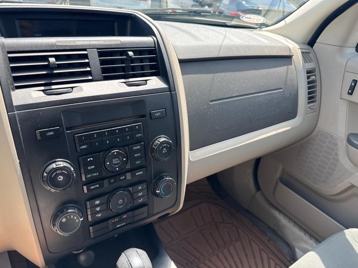 2010 WHITE FORD ESCAPE XLS (1FMCU0C77AK) with an 2.5L engine, Automatic transmission, located at 2929 9th St. West, Bradenton, 34205, (941) 242-2810, 27.473591, -82.570679 - Thanks for inquring into DriveNation USA! All vehicles listed can be viewed at www.drivenationusa.com for vehicle history reports and additonal info. We cannot quote any terms such as down payments or monthly payments without an application. You can apply directly at www.drivenationusa.com or by con - Photo#12