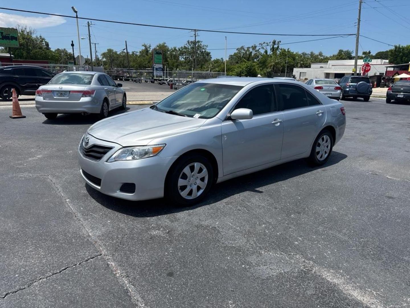 2011 SILVER TOYOTA CAMRY SE (4T4BF3EK2BR) with an 2.5L engine, Automatic transmission, located at 2929 9th St. West, Bradenton, 34205, (941) 242-2810, 27.473591, -82.570679 - Thanks for inquring into DriveNation USA! All vehicles listed can be viewed at www.drivenationusa.com for vehicle history reports and additonal info. We cannot quote any terms such as down payments or monthly payments without an application. You can apply directly at www.drivenationusa.com or by con - Photo#3